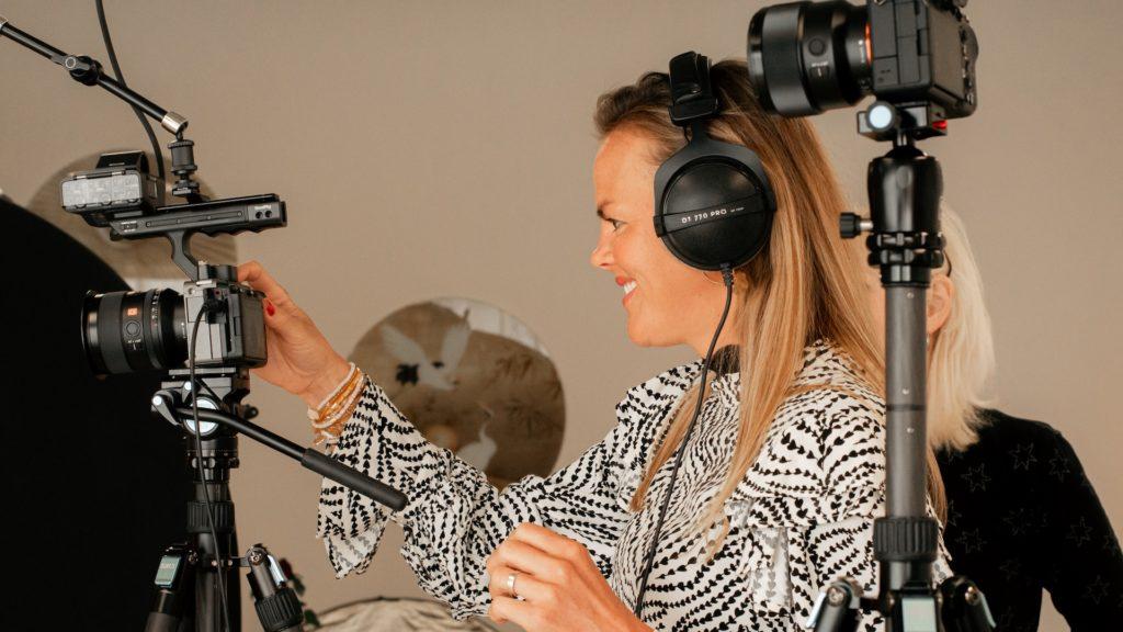 De podcast koptelefoon interview opstelling